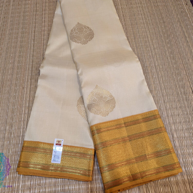 Off White Gold Pure Kanjivaram Silk Saree