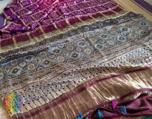 Purple Pink Shaded Gharchola Gaji Silk Bandhani Saree